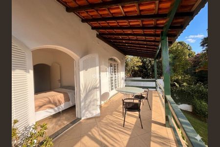 Casa à venda com 301m², 3 quartos e 3 vagas