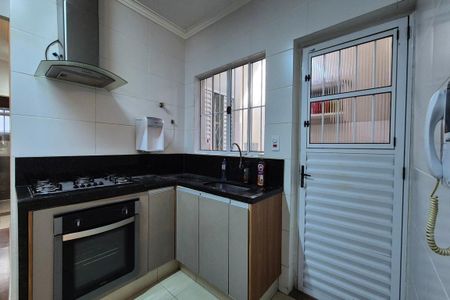 Casa para alugar com 180m², 3 quartos e 2 vagasCozinha 