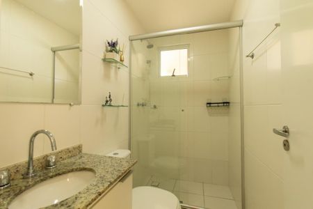 Apartamento à venda com 62m², 3 quartos e 1 vaga Apartamento à venda com 62m², 3 quartos e 1 vagaBanheiro Social