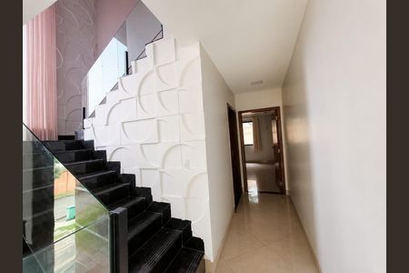 Casa de condomínio para alugar com 400m², 5 quartos e 4 vagas Casa de condomínio para alugar com 400m², 5 quartos e 4 vagasCorredor