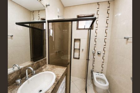Casa de condomínio para alugar com 400m², 5 quartos e 4 vagas Casa de condomínio para alugar com 400m², 5 quartos e 4 vagasBanheiro