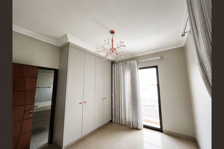 Casa de condomínio para alugar com 400m², 5 quartos e 4 vagas Casa de condomínio para alugar com 400m², 5 quartos e 4 vagasQuarto