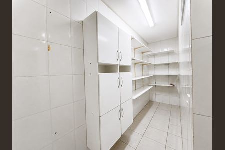 Cozinha de casa de condomínio para alugar com 5 quartos, 400m² em Alphaville Araguaia, Goiânia