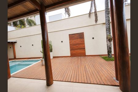 Casa de condomínio para alugar com 400m², 5 quartos e 4 vagas Casa de condomínio para alugar com 400m², 5 quartos e 4 vagasPiscina