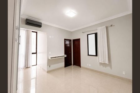 Casa de condomínio para alugar com 400m², 5 quartos e 4 vagas Casa de condomínio para alugar com 400m², 5 quartos e 4 vagasQuarto