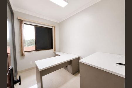 Casa de condomínio para alugar com 400m², 5 quartos e 4 vagas Casa de condomínio para alugar com 400m², 5 quartos e 4 vagasQuarto