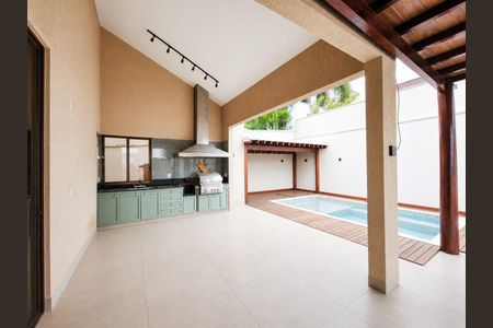 Casa de condomínio para alugar com 400m², 5 quartos e 4 vagas Casa de condomínio para alugar com 400m², 5 quartos e 4 vagasPiscina