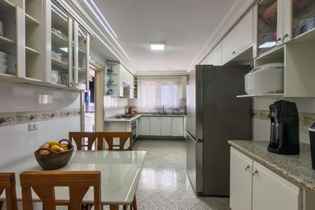 Apartamento para alugar com 380m², 4 quartos e 5 vagasCozinha 