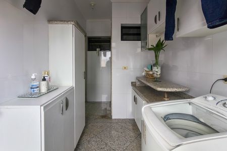 Apartamento para alugar com 380m², 4 quartos e 5 vagasÁrea de Serviço