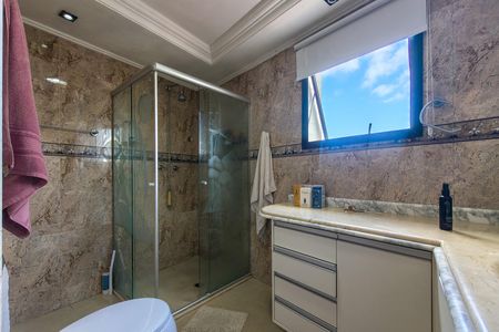 Apartamento para alugar com 380m², 4 quartos e 5 vagasBanheiro da Suíte 2