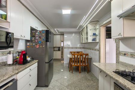 Apartamento para alugar com 380m², 4 quartos e 5 vagasCozinha 