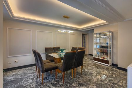 Apartamento para alugar com 380m², 4 quartos e 5 vagasSala