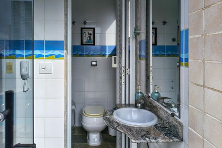 Apartamento para alugar com 380m², 4 quartos e 5 vagasBanheiro da Suíte 3