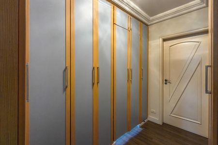 Apartamento para alugar com 380m², 4 quartos e 5 vagasSuite 2 (closet)
