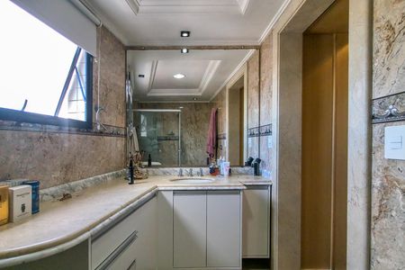 Apartamento para alugar com 380m², 4 quartos e 5 vagasBanheiro da Suíte 2