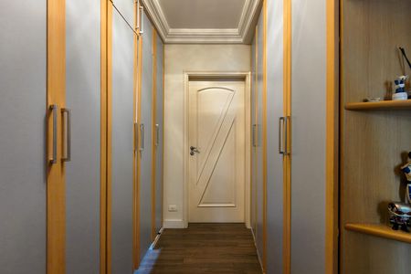Apartamento para alugar com 380m², 4 quartos e 5 vagasSuite 2 (closet)