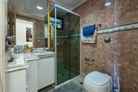 Apartamento para alugar com 380m², 4 quartos e 5 vagasBanheiro 
