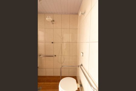 Casa para alugar com 150m², 2 quartos e 4 vagasBanheiro de Serviço