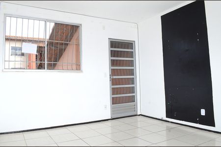 Sala de apartamento para alugar com 2 quartos, 43m² em Jardim Vitoria, Belo Horizonte