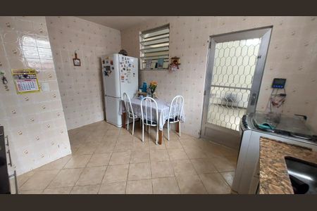 Casa para alugar com 290m², 3 quartos e 5 vagas Casa para alugar com 290m², 3 quartos e 5 vagasCozinha