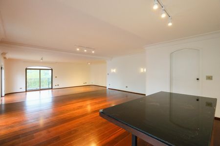 Apartamento para alugar com 256m², 4 quartos e 4 vagas Apartamento para alugar com 256m², 4 quartos e 4 vagasSala