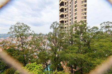 Apartamento para alugar com 256m², 4 quartos e 4 vagas Apartamento para alugar com 256m², 4 quartos e 4 vagasVista do Quarto 1