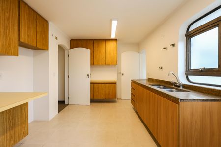 Apartamento para alugar com 256m², 4 quartos e 4 vagas Apartamento para alugar com 256m², 4 quartos e 4 vagasCozinha