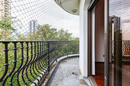 Apartamento para alugar com 256m², 4 quartos e 4 vagas Apartamento para alugar com 256m², 4 quartos e 4 vagasVaranda da Sala