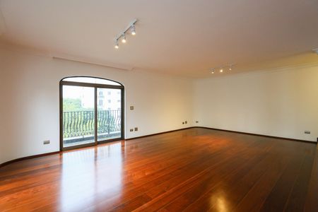 Apartamento para alugar com 256m², 4 quartos e 4 vagas Apartamento para alugar com 256m², 4 quartos e 4 vagasSala
