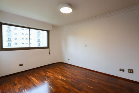 Apartamento para alugar com 256m², 4 quartos e 4 vagas Apartamento para alugar com 256m², 4 quartos e 4 vagasSuíte 2