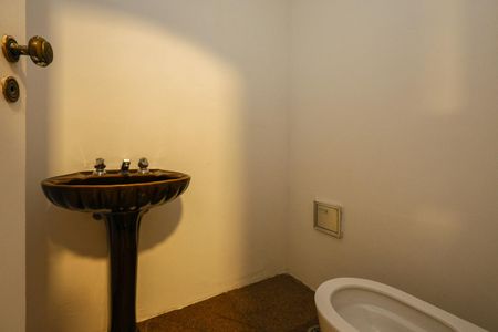 Apartamento para alugar com 256m², 4 quartos e 4 vagas Apartamento para alugar com 256m², 4 quartos e 4 vagasLavabo