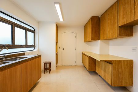 Apartamento para alugar com 256m², 4 quartos e 4 vagas Apartamento para alugar com 256m², 4 quartos e 4 vagasCozinha
