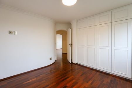 Apartamento para alugar com 256m², 4 quartos e 4 vagas Apartamento para alugar com 256m², 4 quartos e 4 vagasQuarto 1