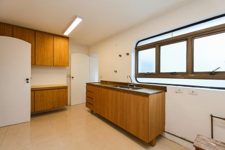 Apartamento para alugar com 256m², 4 quartos e 4 vagas Apartamento para alugar com 256m², 4 quartos e 4 vagasCozinha