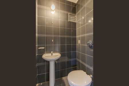 Apartamento para alugar com 140m², 2 quartos e 3 vagas Apartamento para alugar com 140m², 2 quartos e 3 vagasBanheiro