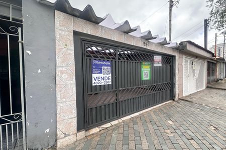Casa à venda com 138m², 4 quartos e 2 vagasFachada