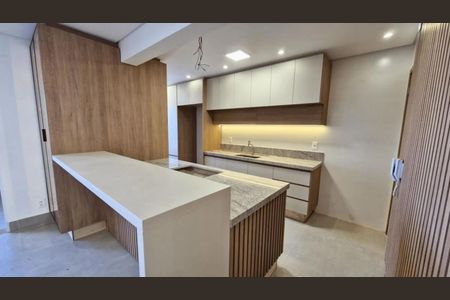 Apartamento para alugar com 120m², 3 quartos e 2 vagas Apartamento para alugar com 120m², 3 quartos e 2 vagasCozinha
