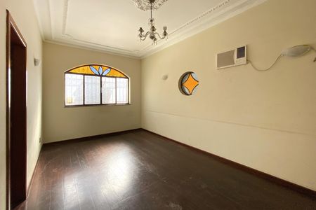 Sala de casa para alugar com 2 quartos, 102m² em Colégio Batista, Belo Horizonte