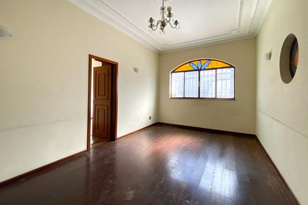 Sala de casa para alugar com 2 quartos, 102m² em Colégio Batista, Belo Horizonte