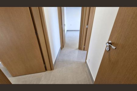 Corredor de apartamento para alugar com 2 quartos, 61m² em Setor Crimeia Oeste, Goiânia
