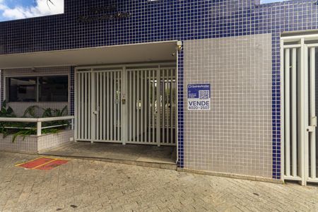 Apartamento à venda com 89m², 3 quartos e 2 vagas Apartamento à venda com 89m², 3 quartos e 2 vagasFachada + Placa