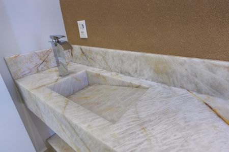 Casa de condomínio para alugar com 198m², 3 quartos e 4 vagas