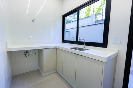 Casa de condomínio para alugar com 198m², 3 quartos e 4 vagas