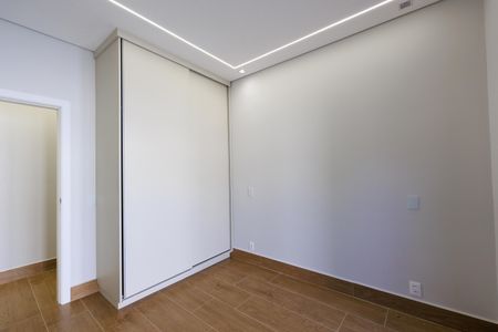 Casa de condomínio para alugar com 198m², 3 quartos e 4 vagas