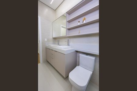 Casa de condomínio para alugar com 198m², 3 quartos e 4 vagas
