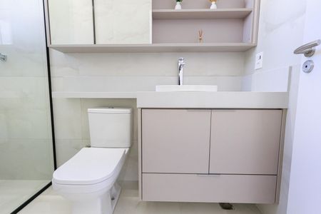 Casa de condomínio para alugar com 198m², 3 quartos e 4 vagas