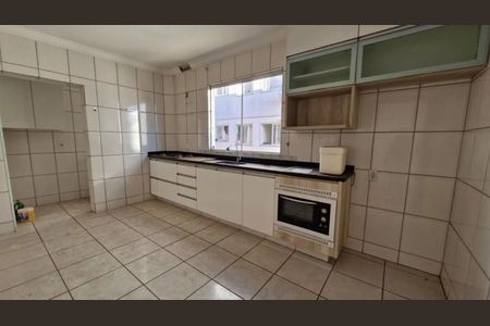 Cozinha de apartamento para alugar com 3 quartos, 90m² em Jardim América, Goiânia