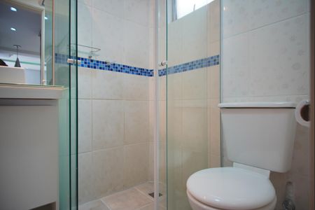 Banheiro Corredor de apartamento para alugar com 2 quartos, 44m² em Mário Quintana, Porto Alegre