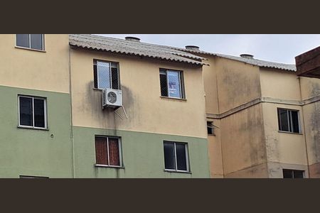 Apartamento para alugar com 44m², 2 quartos e 2 vagasAdesivo na Janela