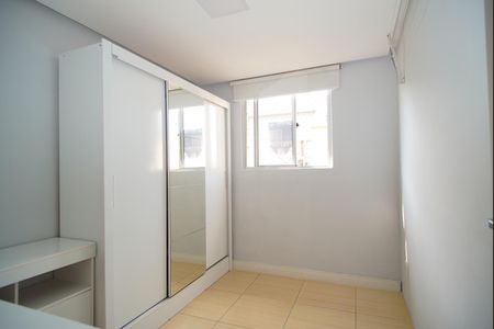 Quarto 2 de apartamento para alugar com 2 quartos, 44m² em Mário Quintana, Porto Alegre